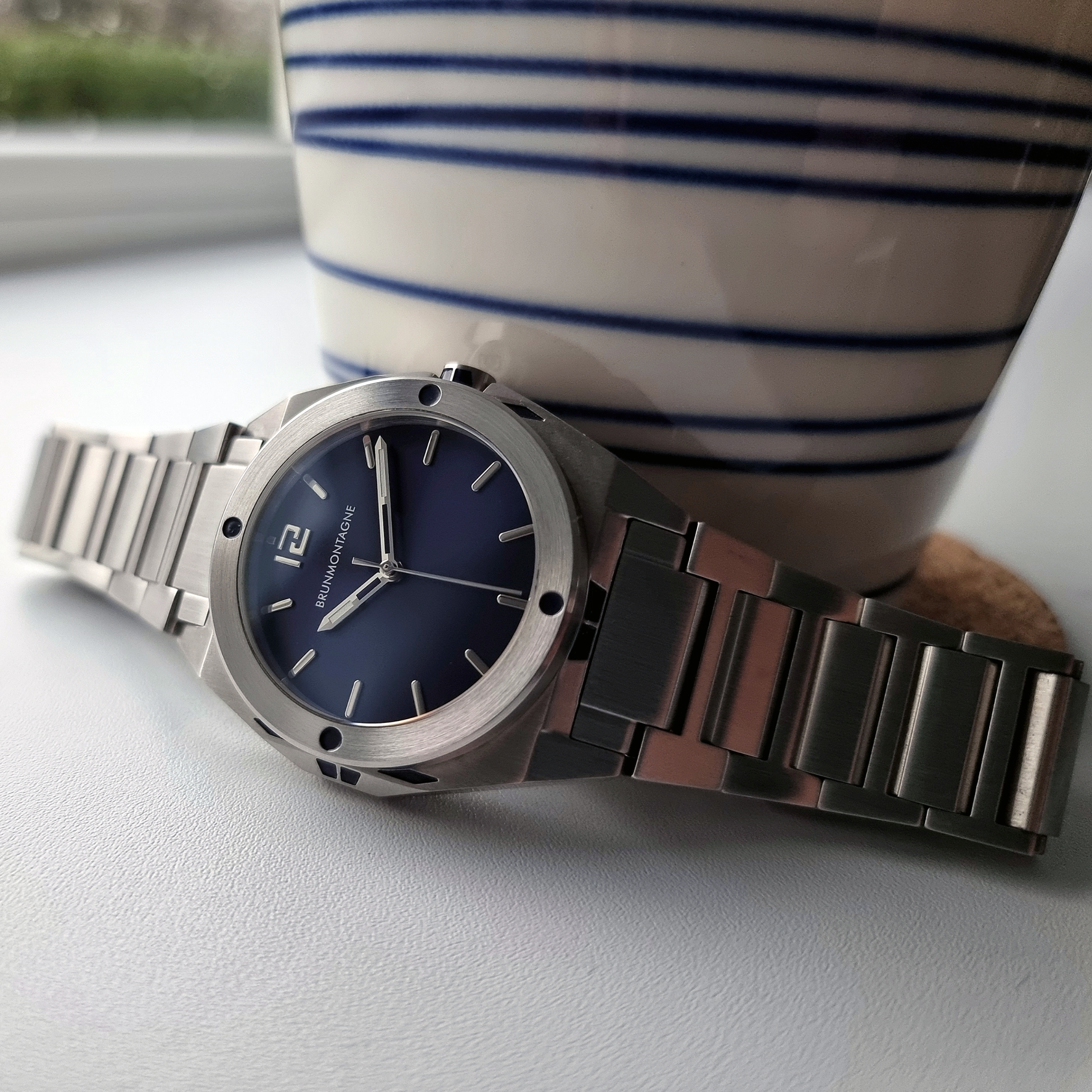 40mm Steel Blue Representor with 22-16mm steel bracelet and brushed bezel