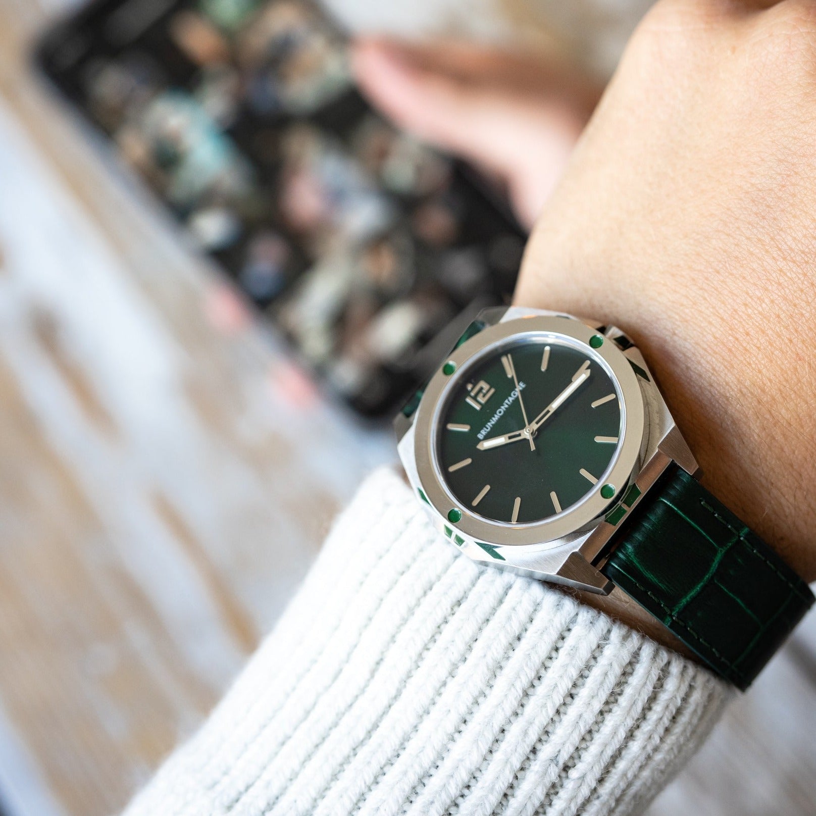 Brunmontagne Representor Staal/Groen gedragen