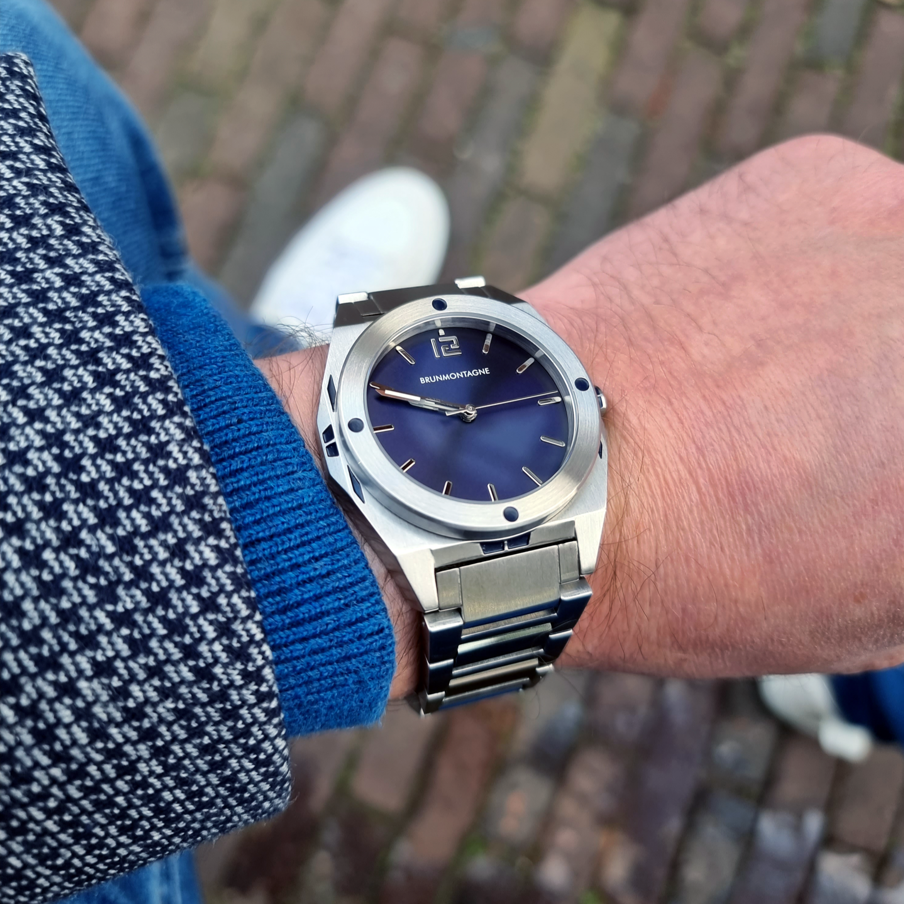 40mm Steel Blue Representor with 22-16mm steel bracelet and brushed bezel